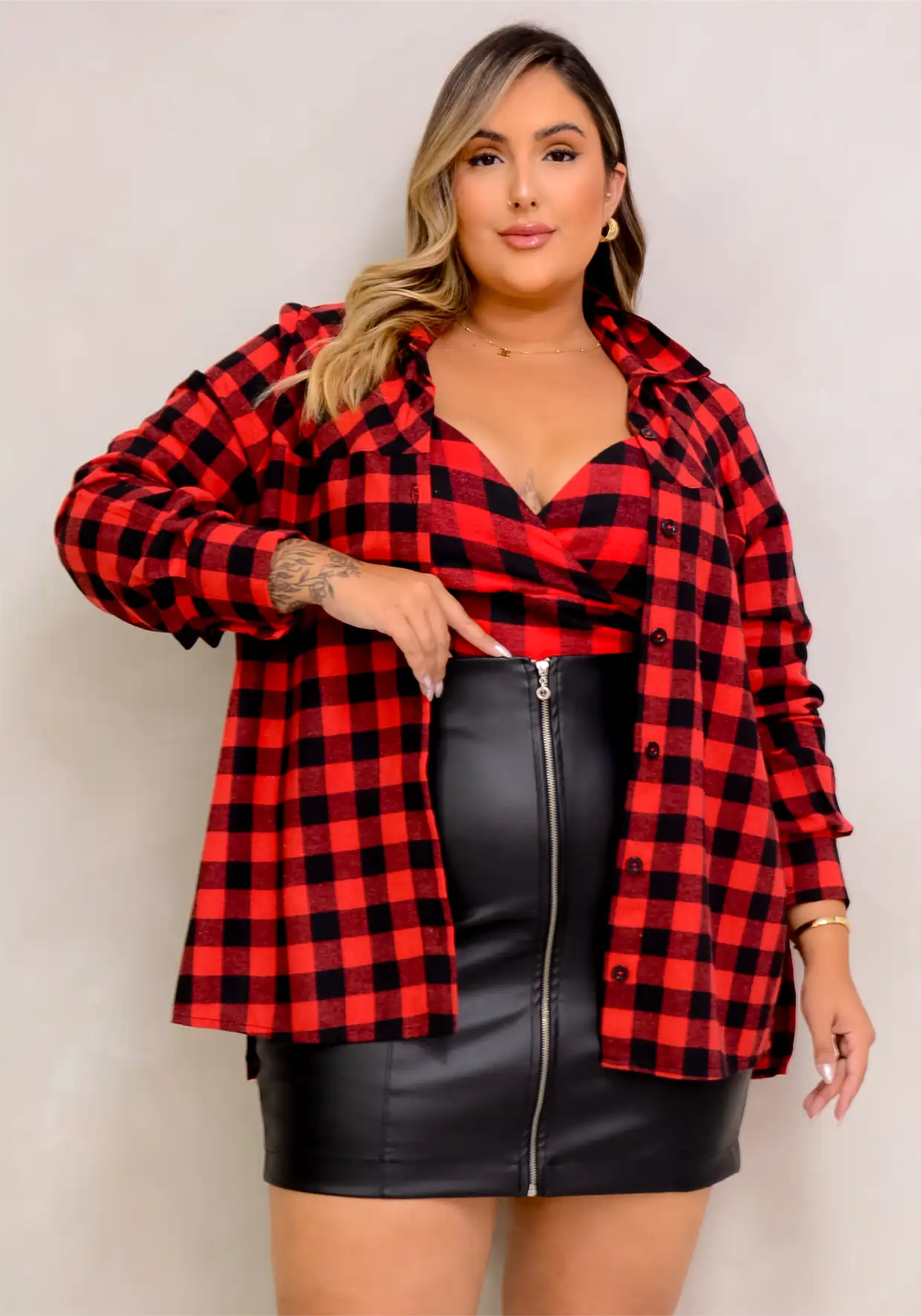 Camisa Feminina Manga Longa Plus Size 207278 Xadrez Vermelho — foto 1