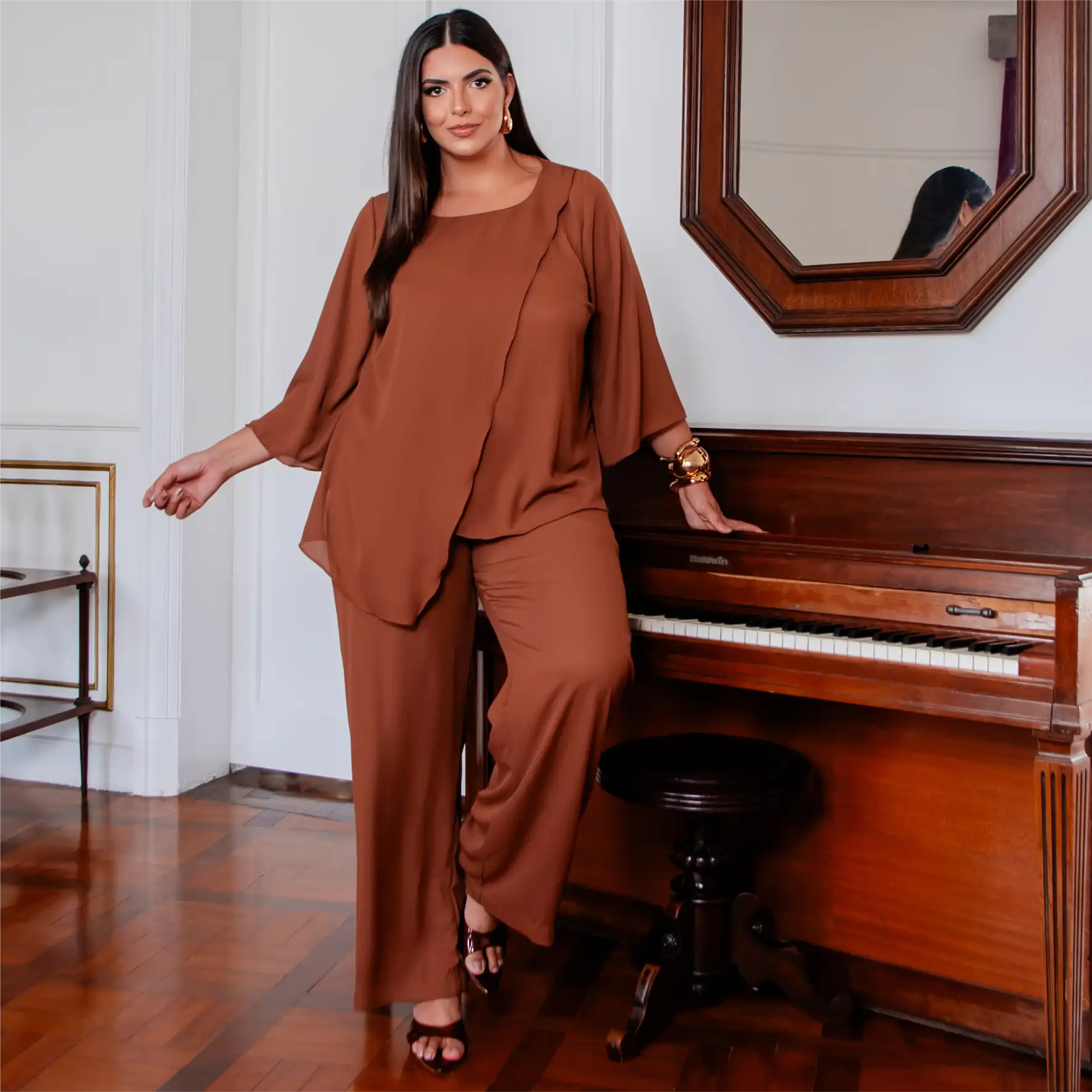 CONJUNTO FEMININO PLUS SIZE BLUSA MANGA CURTA + CALCA 12555 PREDILECTS VERDE 46 MARROM