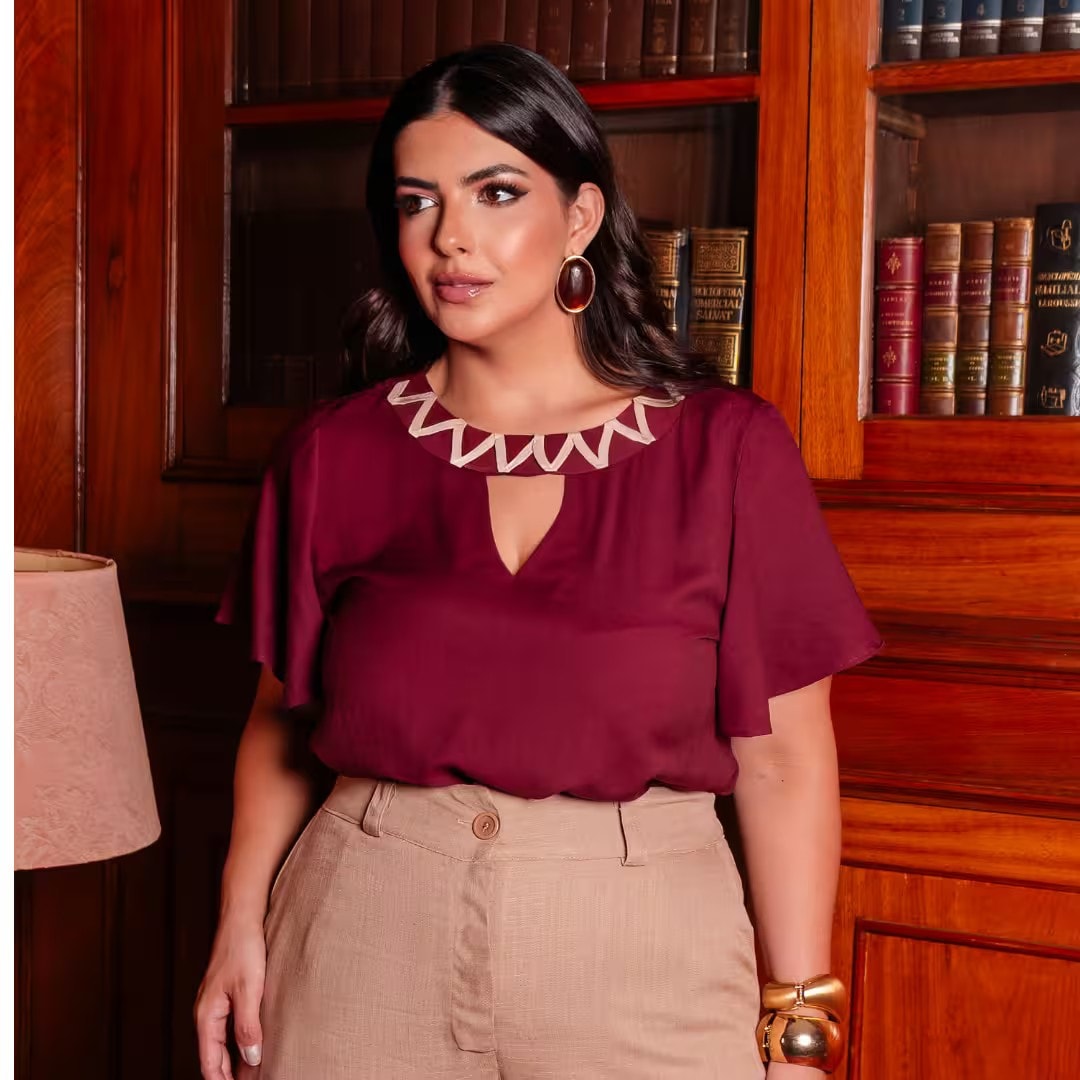 Blusa Feminina Manga Curta Plus Size Ref 13015 Preto VINHO