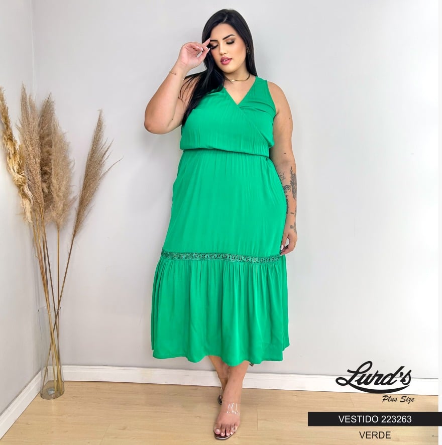 VESTIDO PLUS SIZE MID SEM MANGA 223263 MARRIE PRETO 46 VERDE