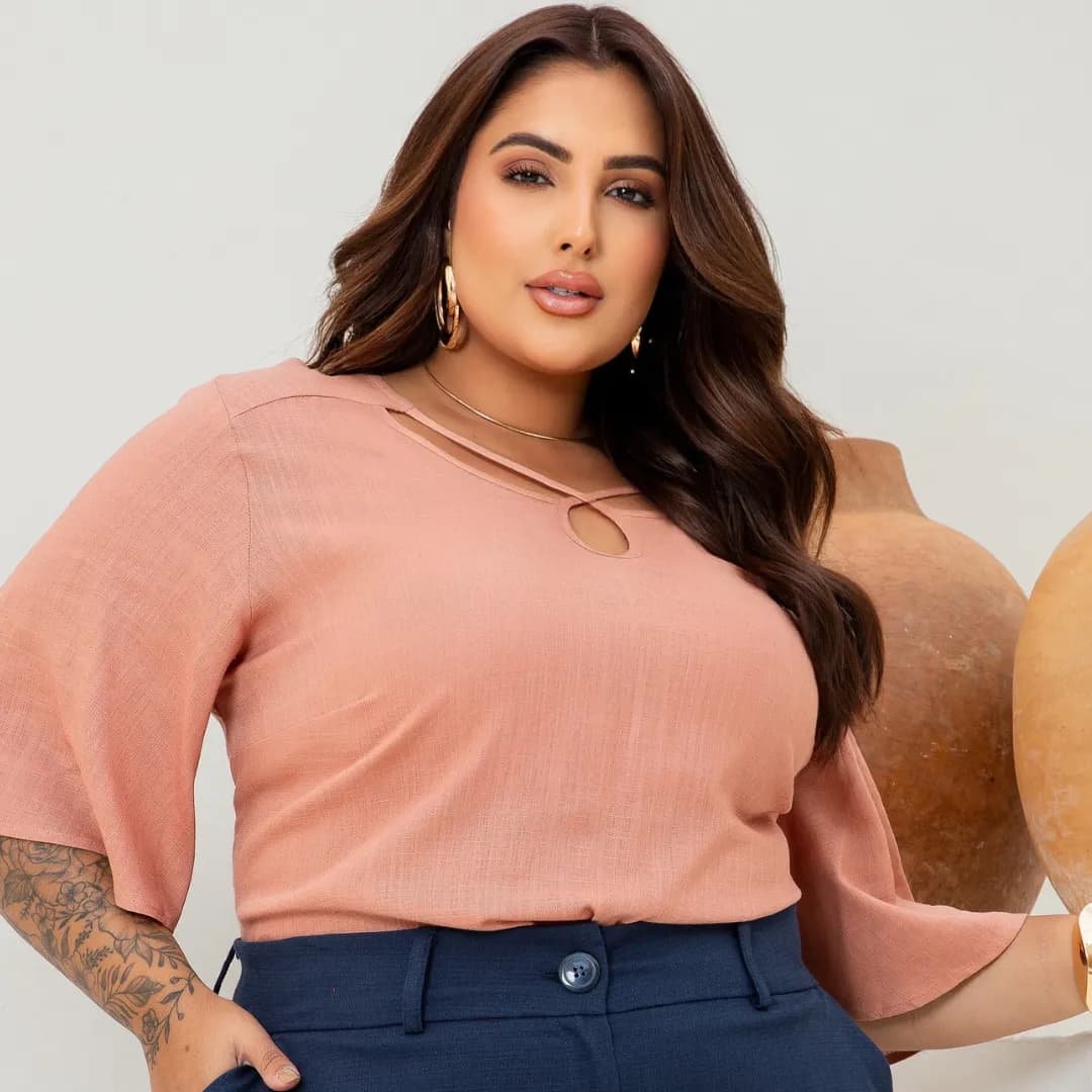 BLUSA FEMININA MANGA CURTA PLUS SIZE 700884 MARROM 46 JOIN CURVES ROSE