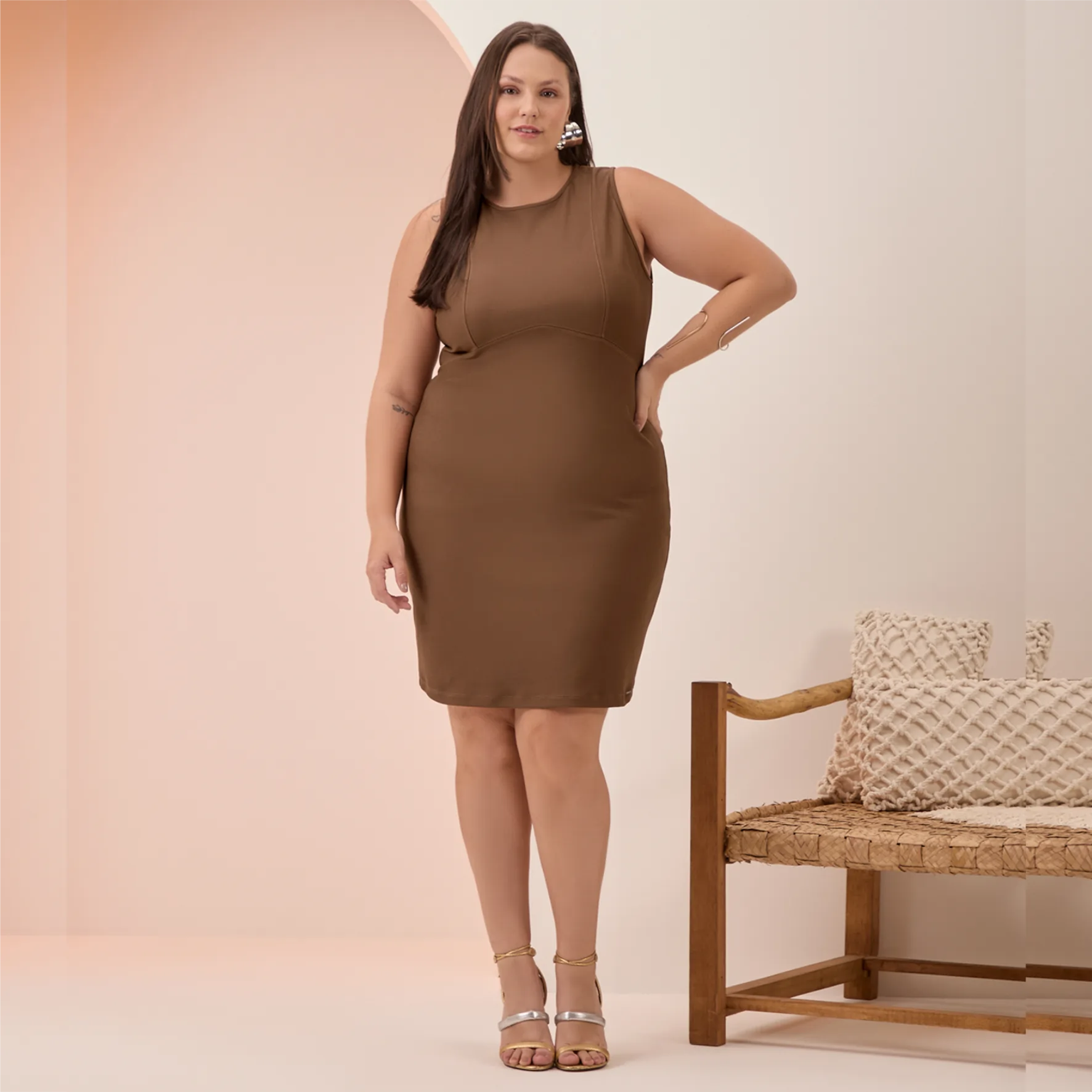 Vestido Plus Size Gorgurinho Sem Manga Ref C5157 Marrom MARROM