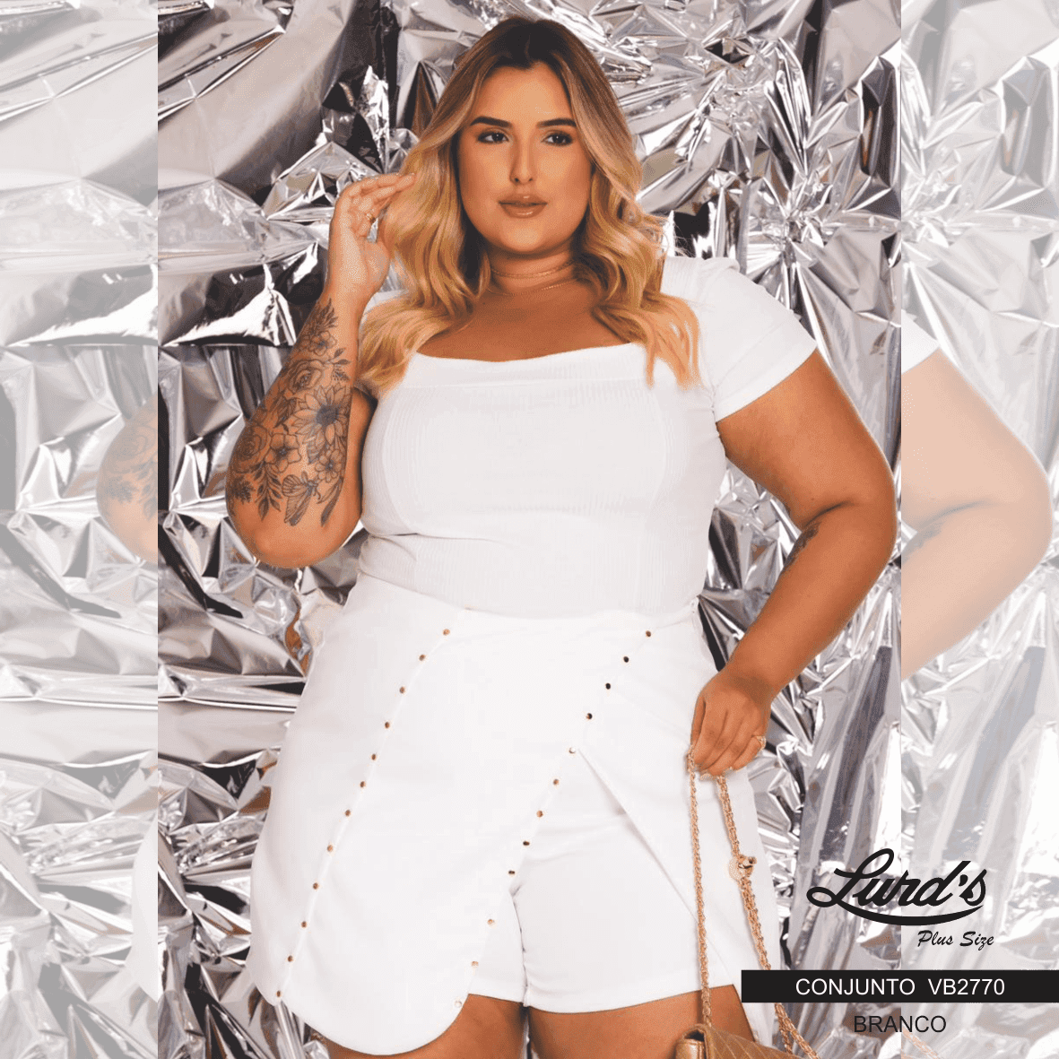Conjunto Feminino Plus Size Shorts + Cropped Off White OFF WHITE