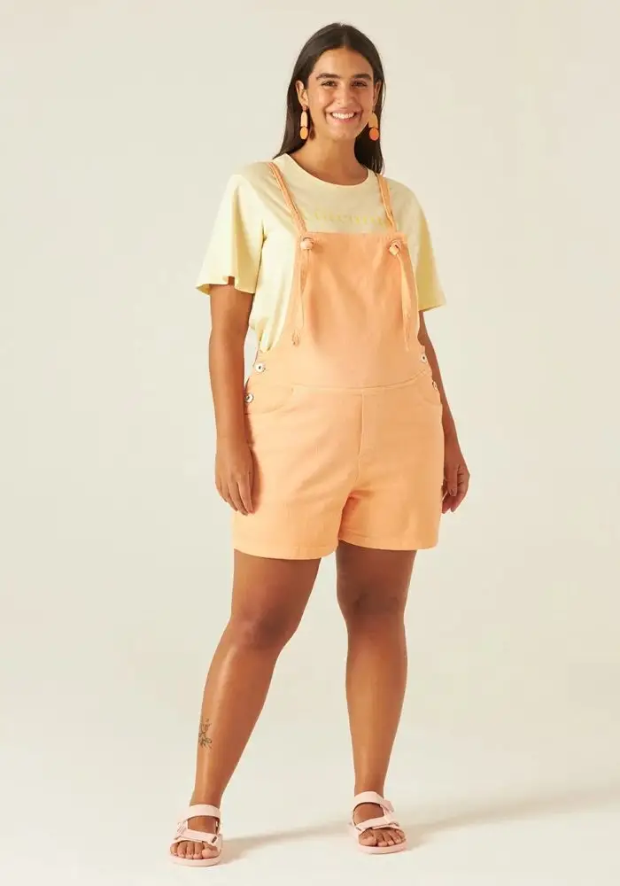 Jardineira Feminina Plus Size Salmão - 52