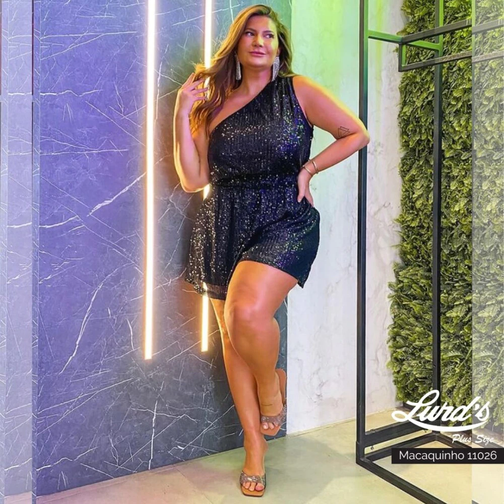 macaquinho paetê preto plus size