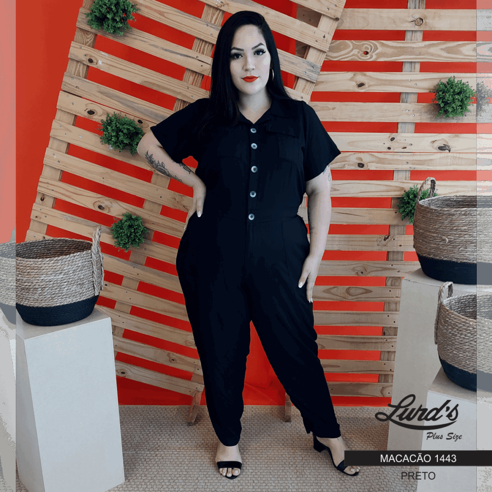 Macacão Feminino Plus Size Manga Curta Preto - 58