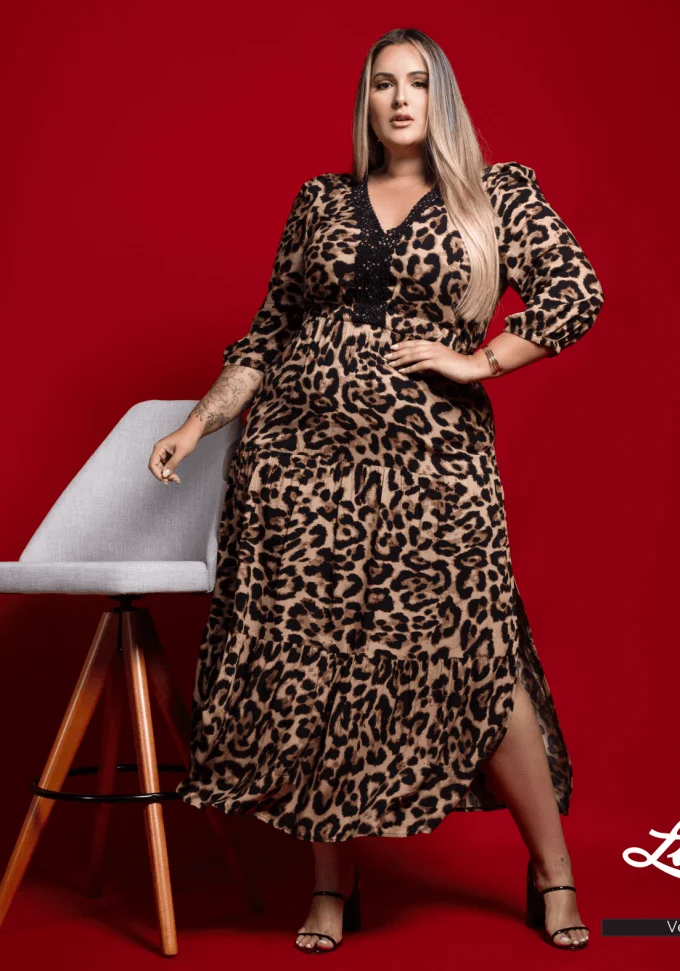 Vestido Longo Plus Size Manga 3/4 Estampa Oncinha - 58