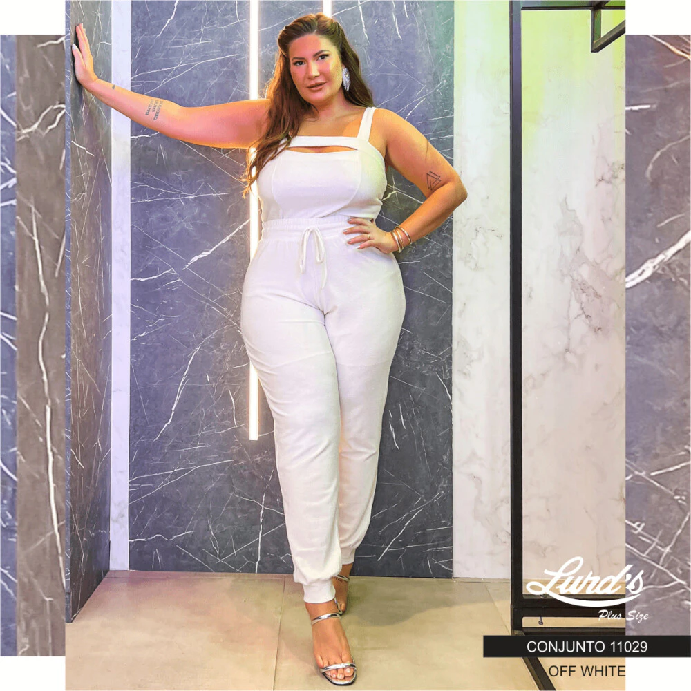 Conjunto Feminino Plus Size Cropped + Calça Off White