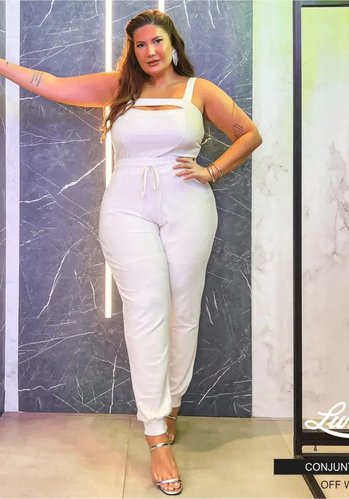 Conjunto Feminino Plus Size Cropped + Calça Off White - 50