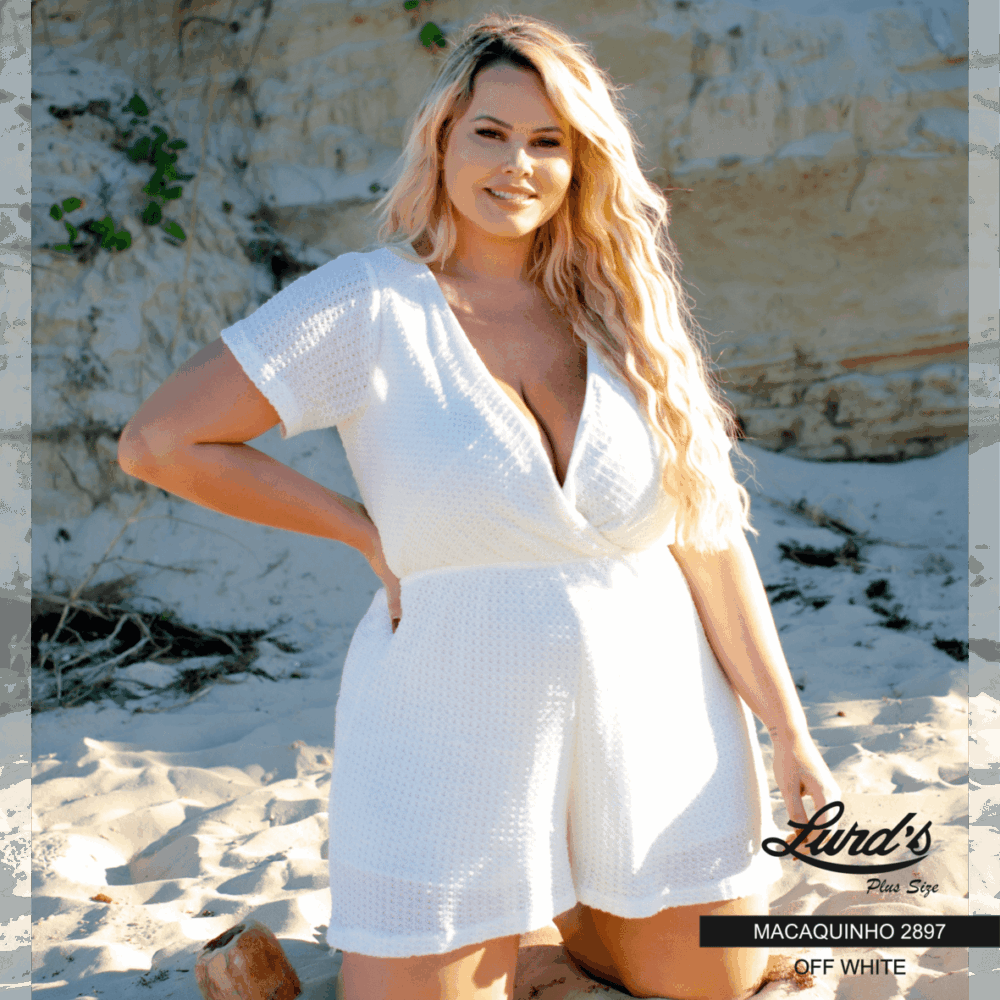 Macaquinho Feminino Plus Size Manga Curta Off White - 52
