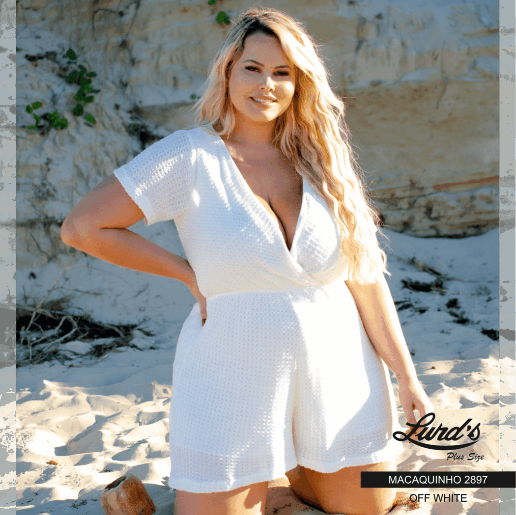 Macaquinho Feminino Plus Size Manga Curta Off White - 54