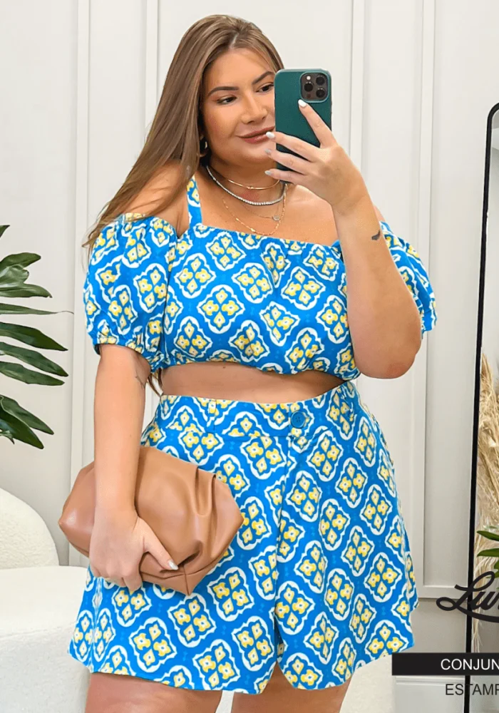 Conjunto Feminino Plus Size Shorts + Cropped Estampa Azul - 52
