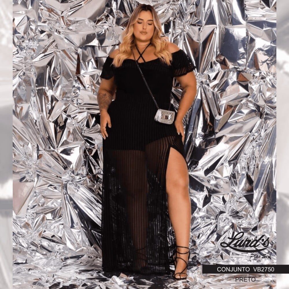 Conjunto Feminino Plus Size Saia Longa + Cropped Preto - 52