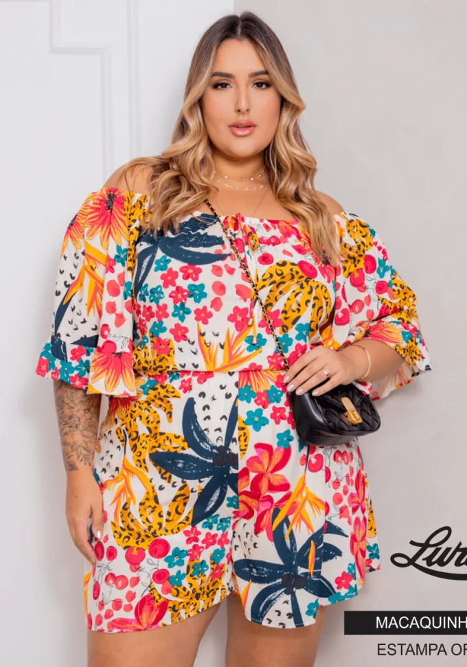 Macaquinho Feminino Plus Size Manga Curta Estampa Off White