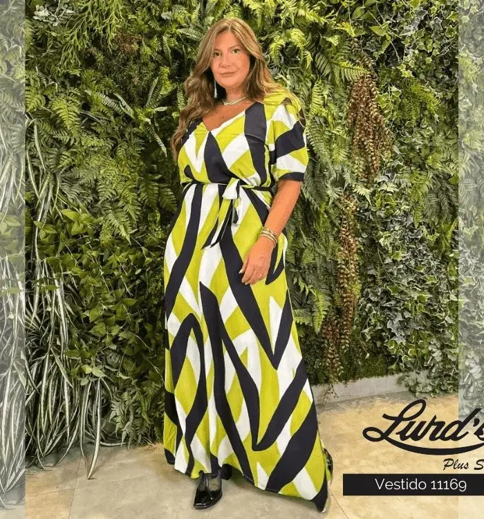 Vestido Longo Plus Size Manga Curta Estampa Verde - 46