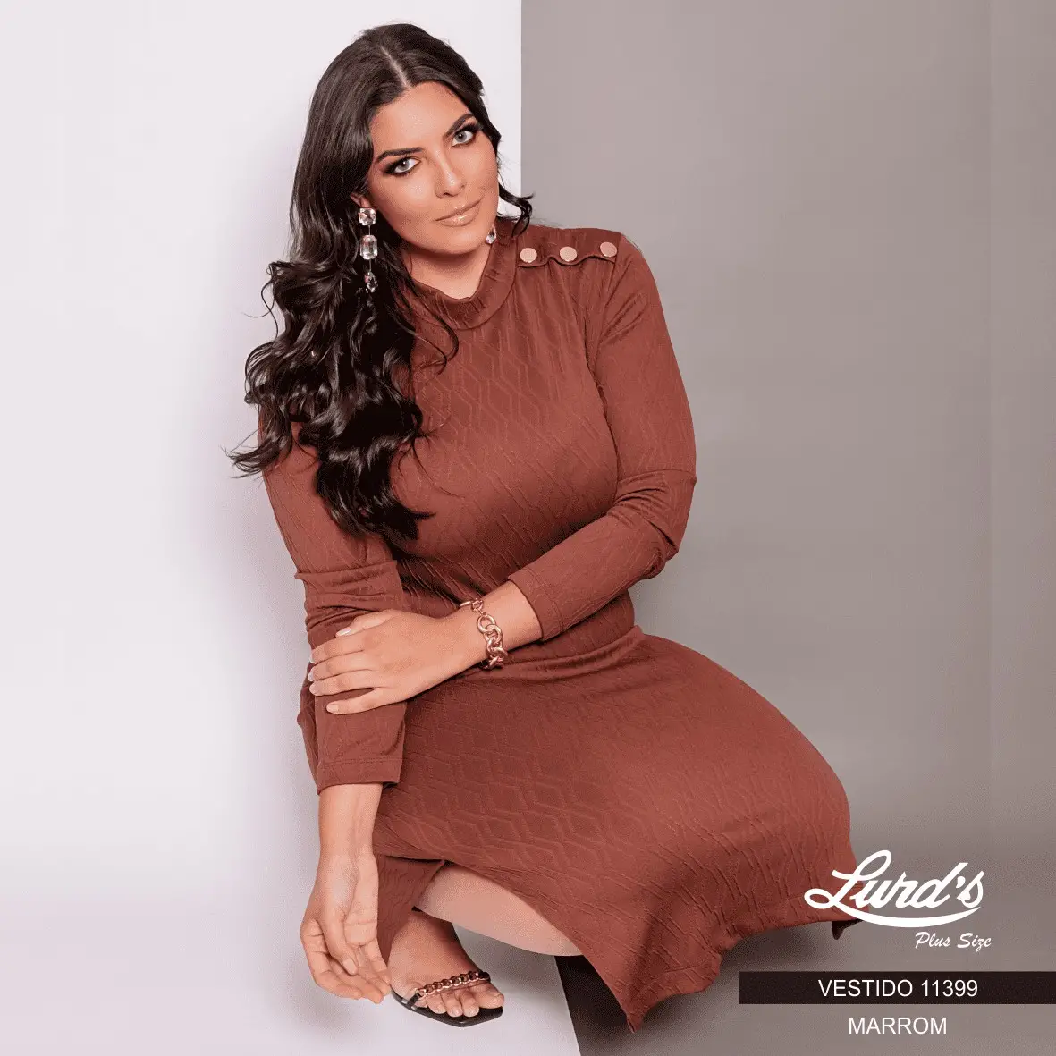 Vestido marrom hot sale plus size