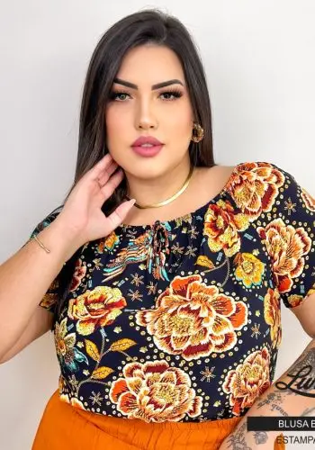 Blusa Feminina Plus Size Manga Curta Ref BMM-102 Estampa Preto - 60