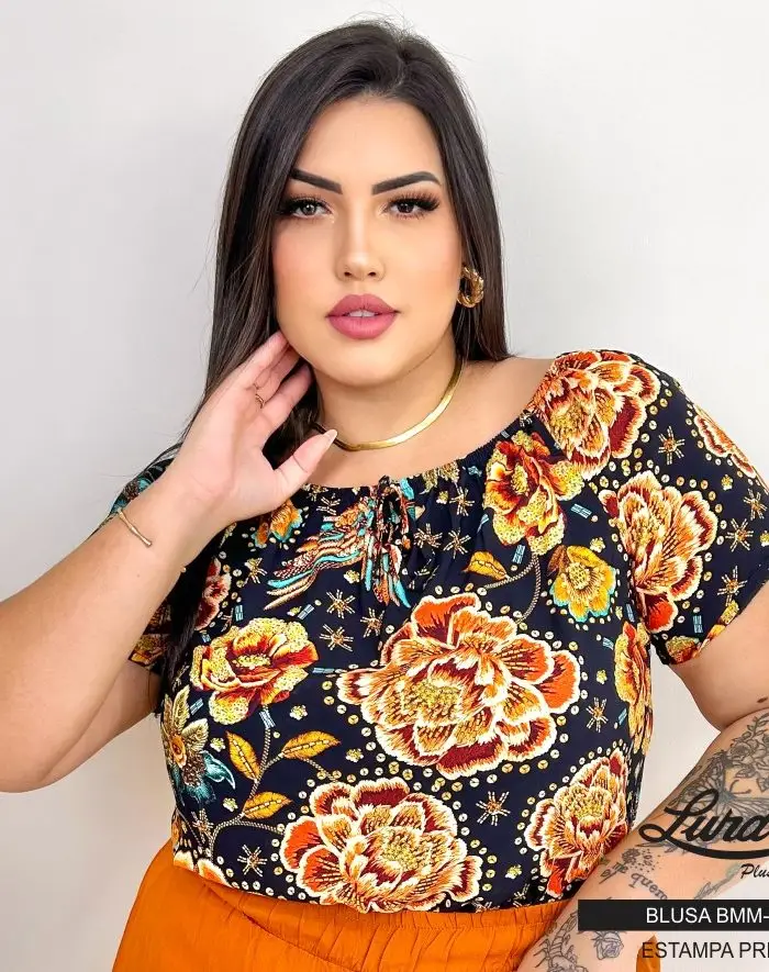 Blusa Feminina Plus Size Manga Curta Ref BMM-102 Estampa Preto - 58