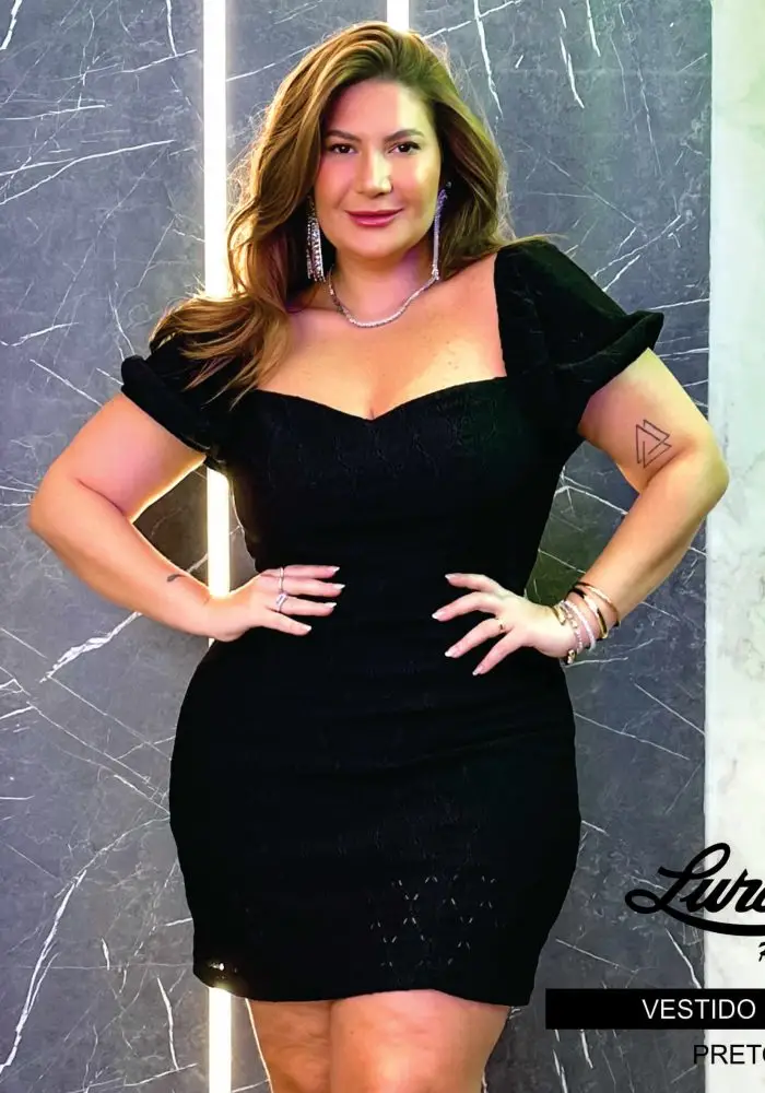 Vestido Plus Size Manga Curta Preto - 50