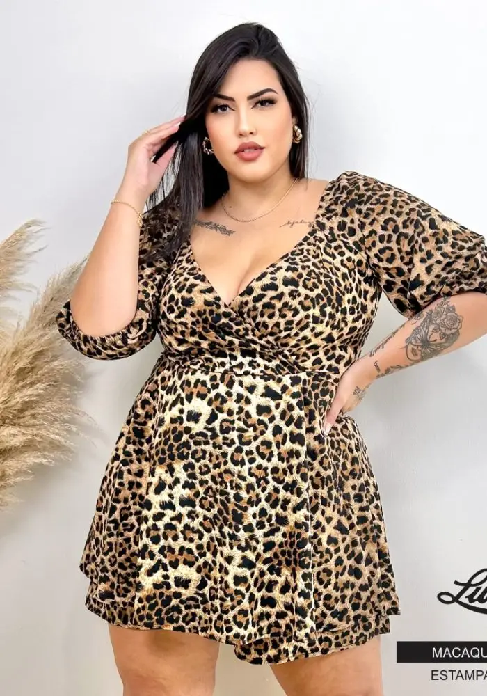 Macaquinho Feminino Plus Size Manga 3/4 Oncinha