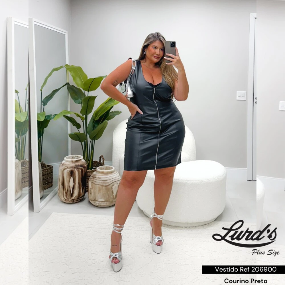 Vestido Plus Size Courino Marrie Ref 206900 Preto  - 52