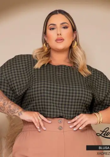 Blusa Feminina Plus Size Manga Curta 700717 Xadrez Musgo - 48