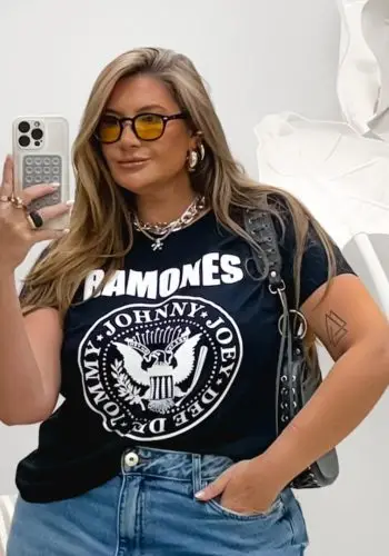 Blusa T-Shirt Feminina Plus Size Manga Curta RAMONES Preto