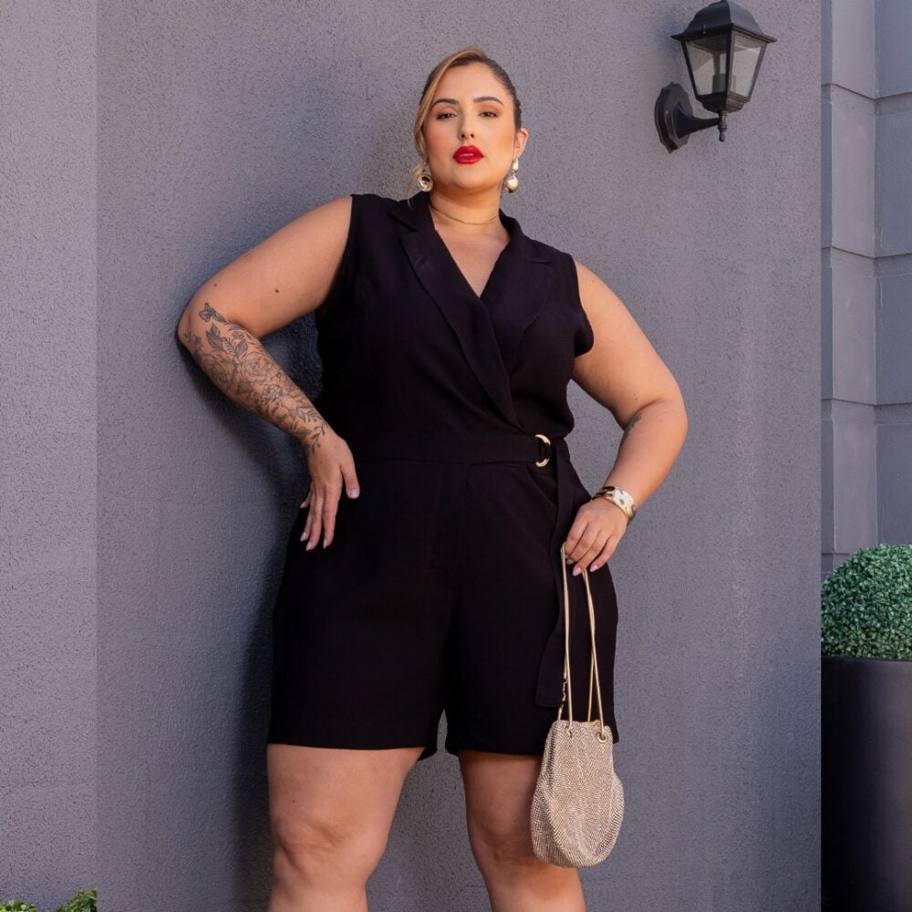 Macaquinho Feminino Plus Size Sem Manga Ref 900707 Preto - 52