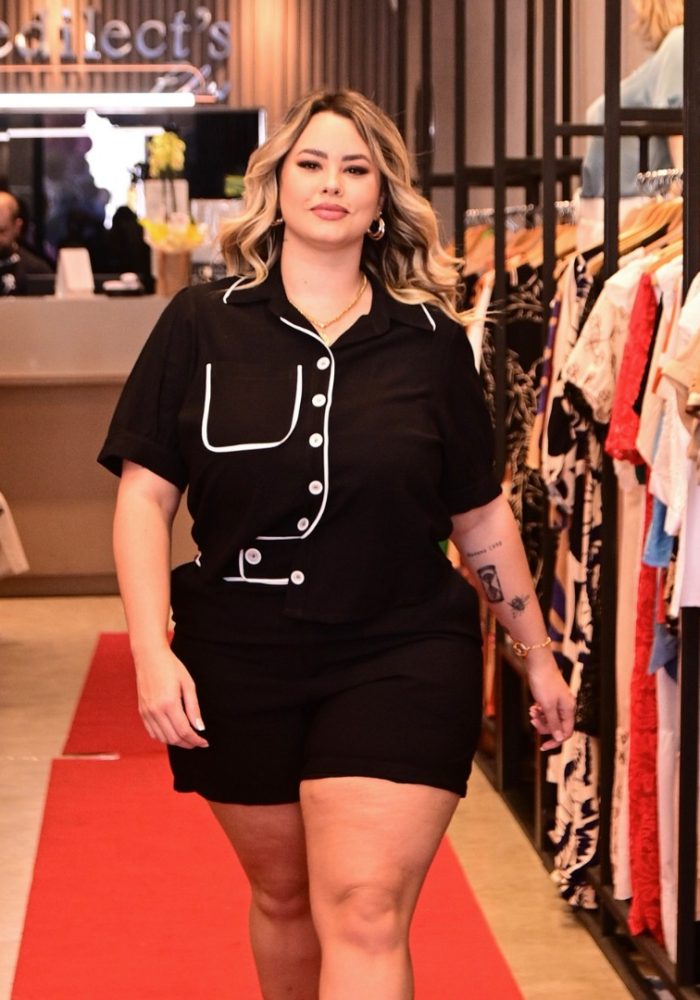 Conjunto Feminino Plus Size Blusa + Shorts Ref 12354 Preto - 46
