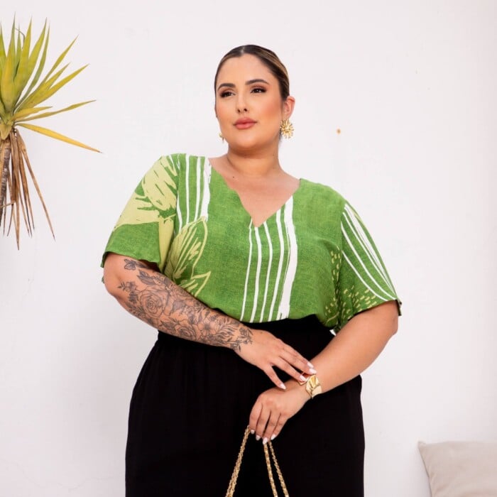 Blusa Feminina Plus Size Manga Curta Ref 700776 Verde - 52
