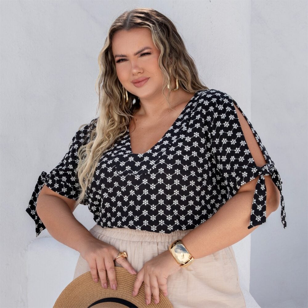 Blusa Feminina Plus Size Manga Curta Ref 700790 Preto - 48