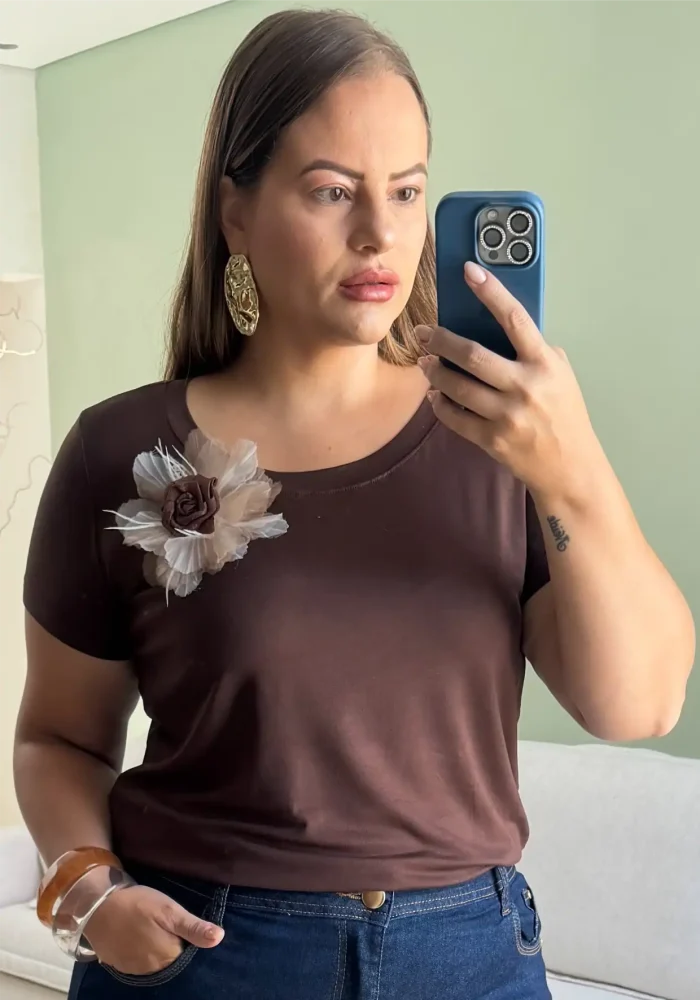 Blusa Feminina Plus Size Manga Curta Ref 12617 Marrom - 48