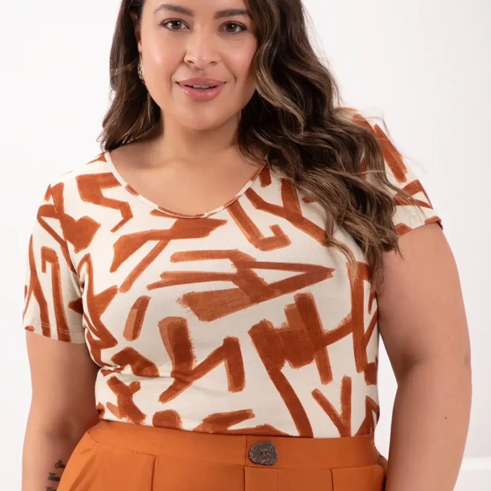 Blusa Feminina Plus Size Manga Curta Ref 69199 Bege Telha - 48
