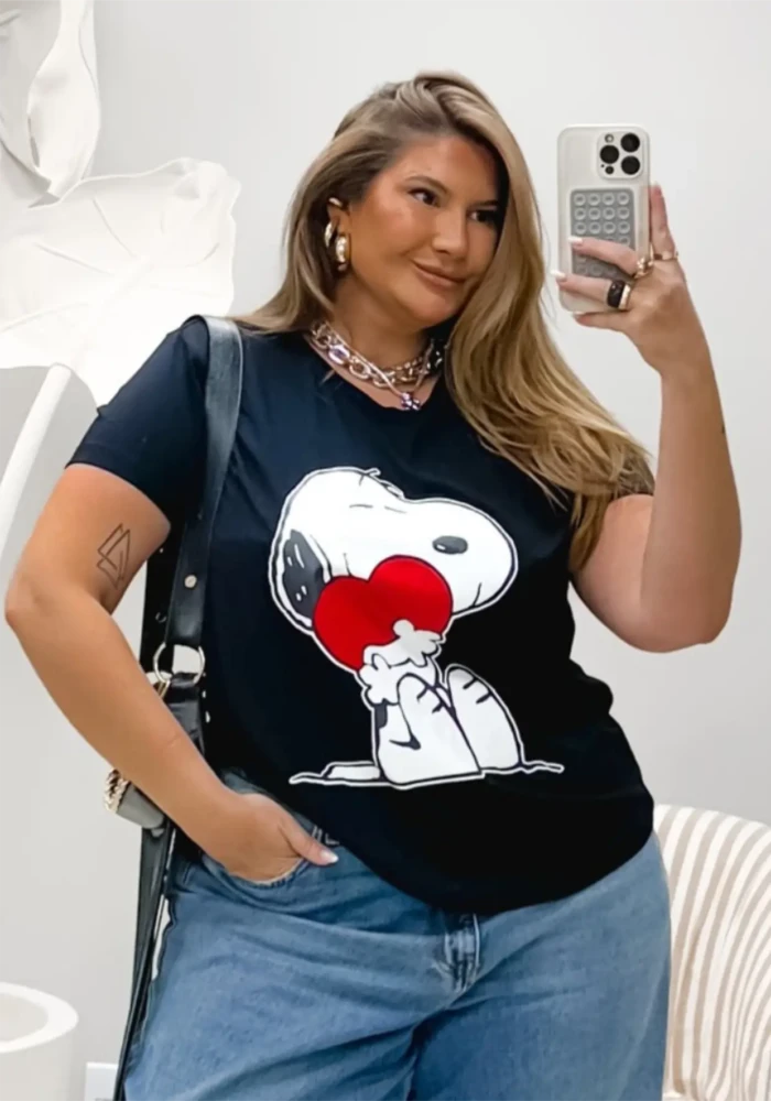 Blusa T-Shirt Feminina Plus Size Manga Curta Ref SNOOPY-001 Preto - 48