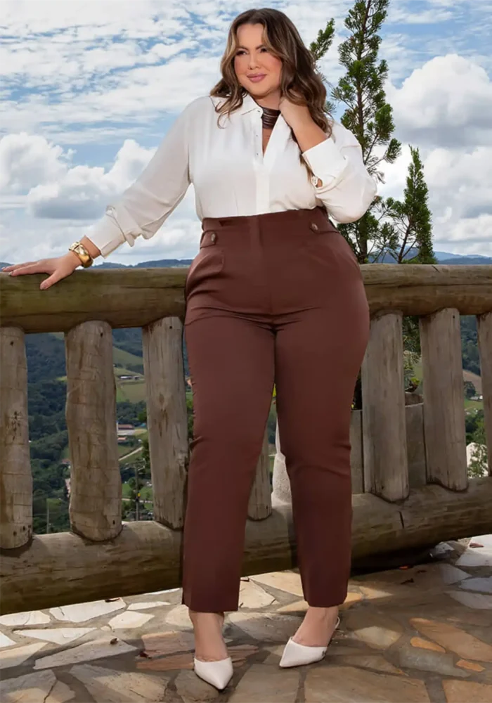 Calça Feminina Plus Size Alfaiataria Ref 800229 Marrom - 46