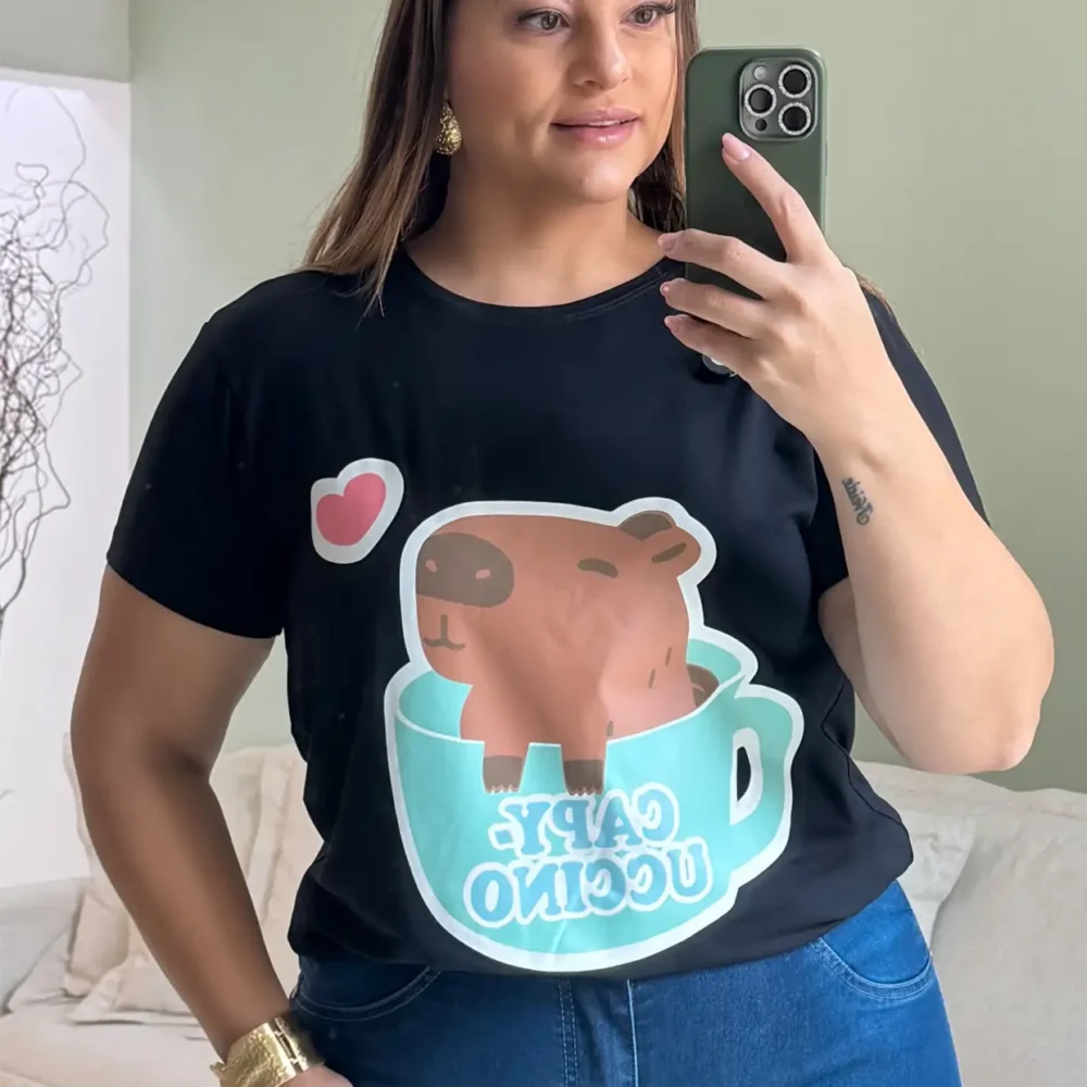 T-shirt Feminina Plus Size Manga Curta Capivara Preto - 48