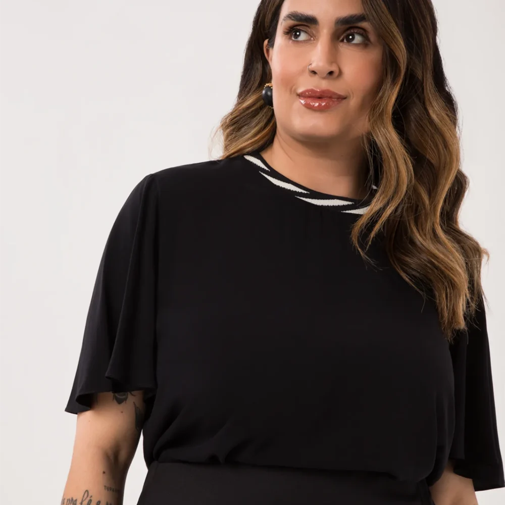 Blusa Feminina Plus Size Manga Curta Ref C0309 Preto - 48