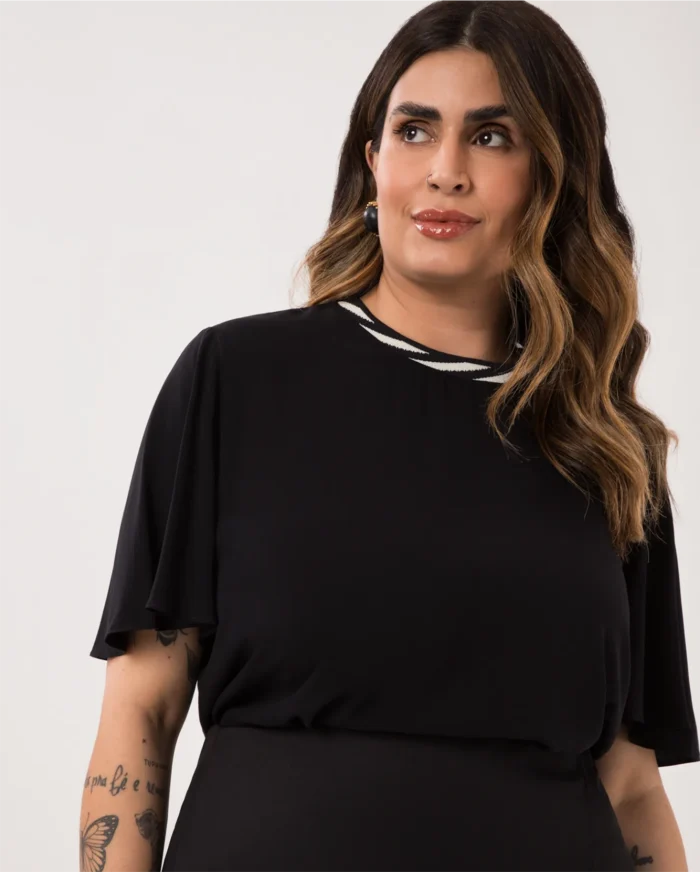 Blusa Feminina Plus Size Manga Curta Ref C0309 Preto - 48