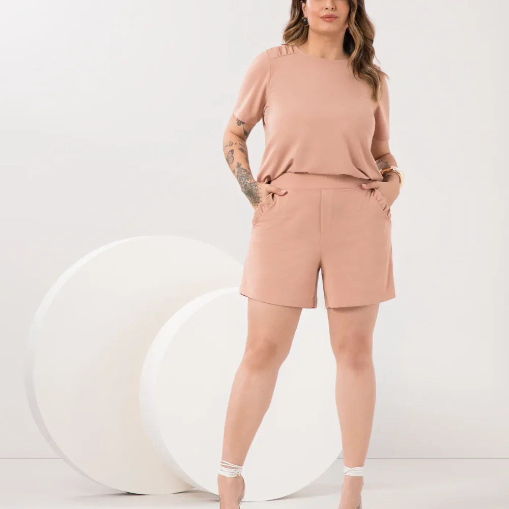 Conjunto Feminino Plus Size Blusa Manga Curta + Shorts Ref C0329 Bege - 46
