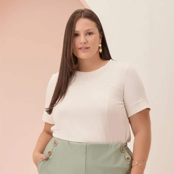 Blusa Feminina Plus Size Manga Curta C5136 Off White - 54