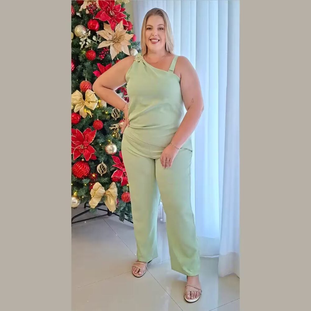 Macacão Longo Feminino Plus Size Sem Manga Ref 129560 Verde - 46