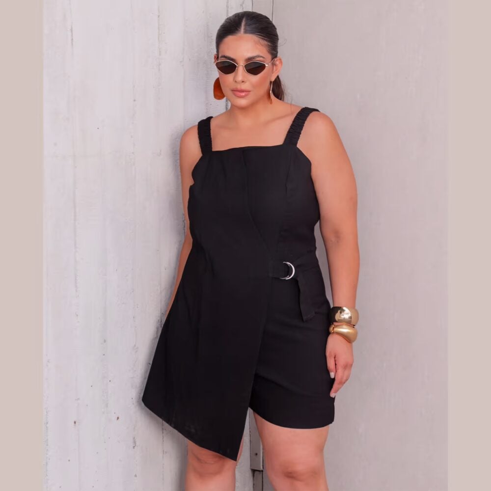 Alternative view of Macaquinho Feminino Sem Manga Plus Size Ref 900887 Cor Preta