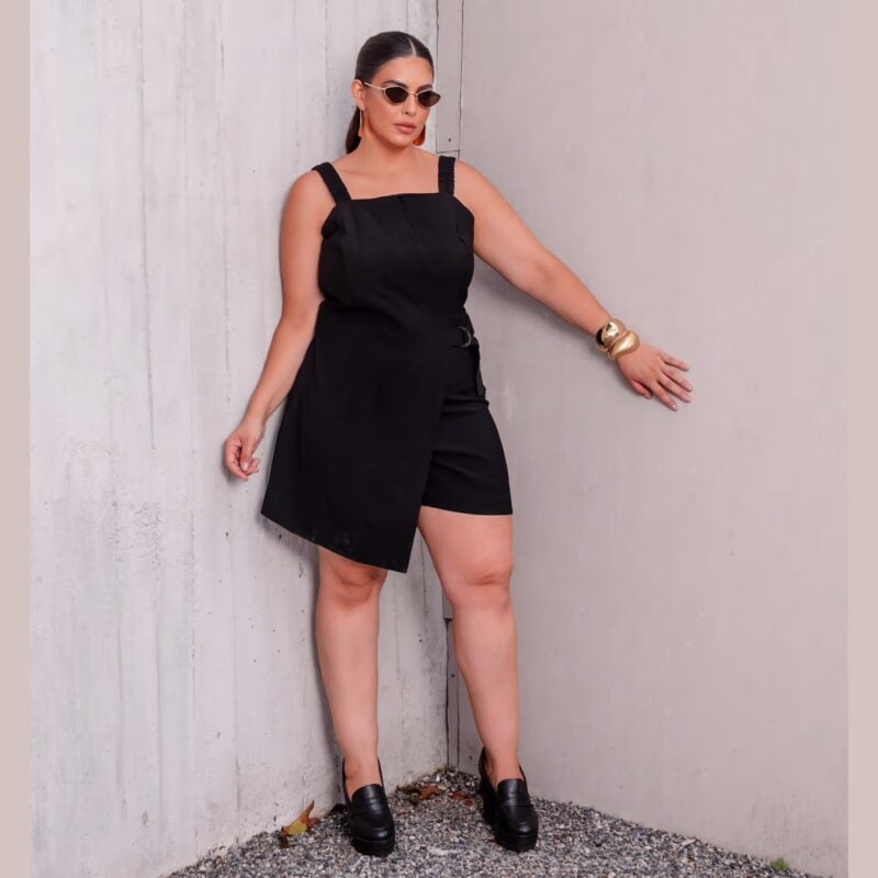 Macaquinho Feminino Sem Manga Plus Size Ref 900887 Cor Preta