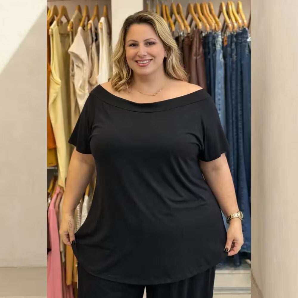Blusa Feminina Manga Curta Alongada Plus Size Ref BMM-001 Preta - 46