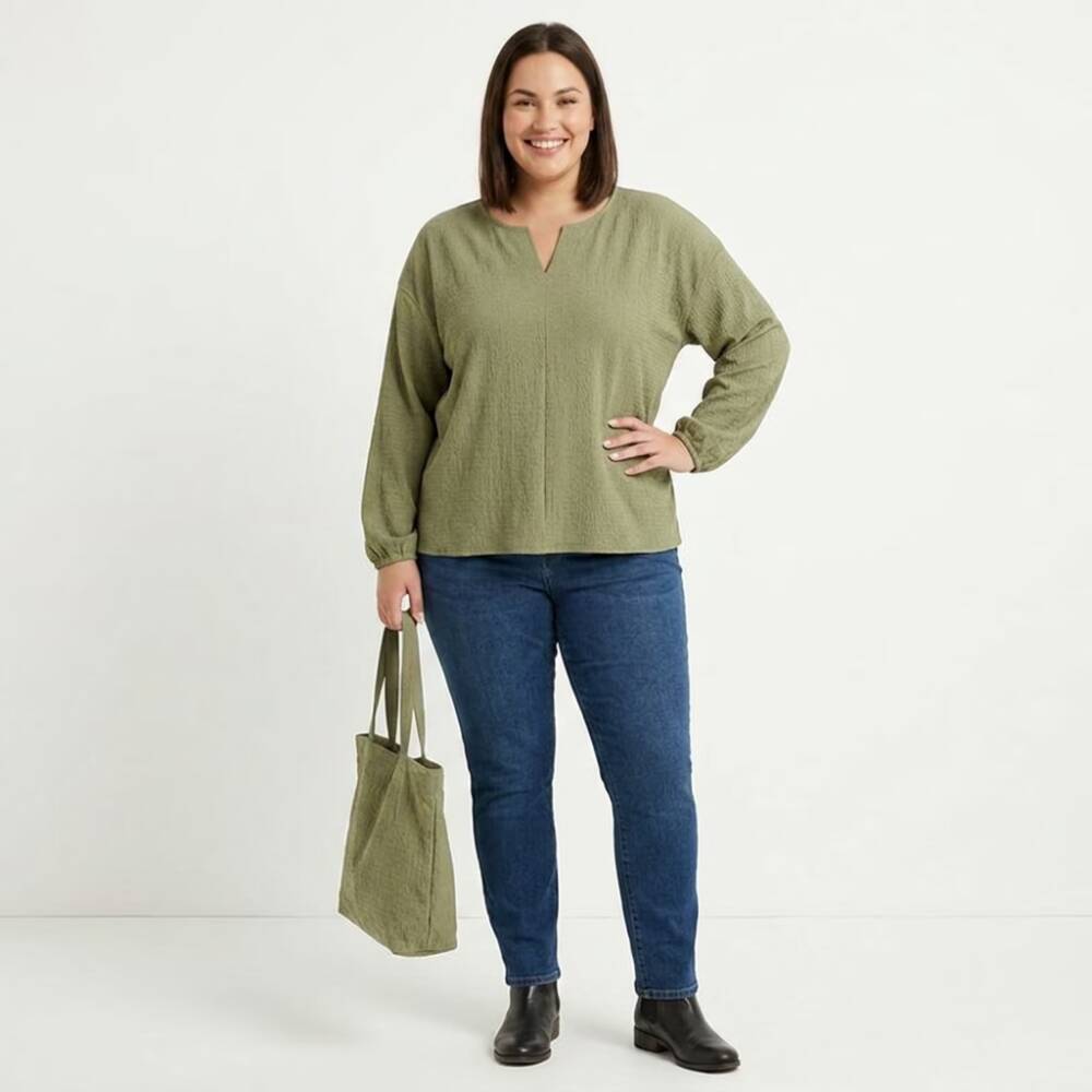 Alternative view of Blusa Feminina Plus Size Manga Longa Ref C8160 Verde