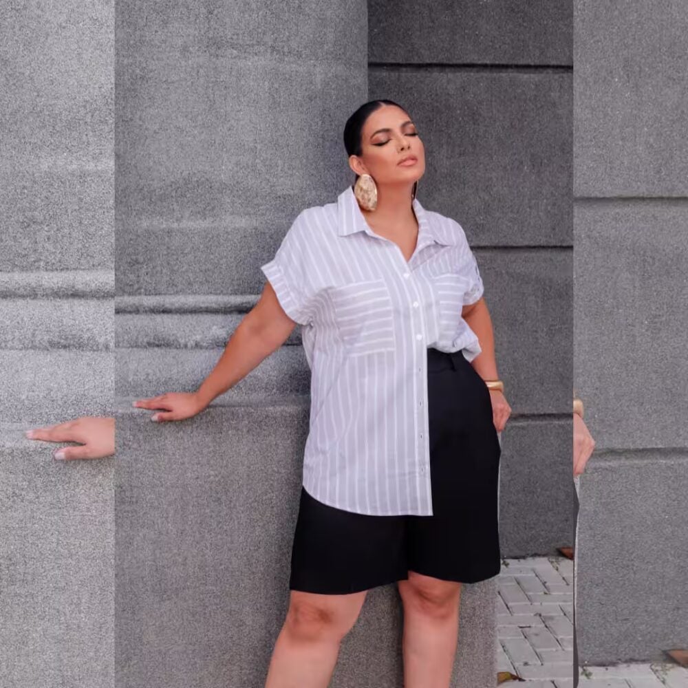 Alternative view of Camisa Feminina Plus Size Manga Curta Ref 700908 Listra Cinza