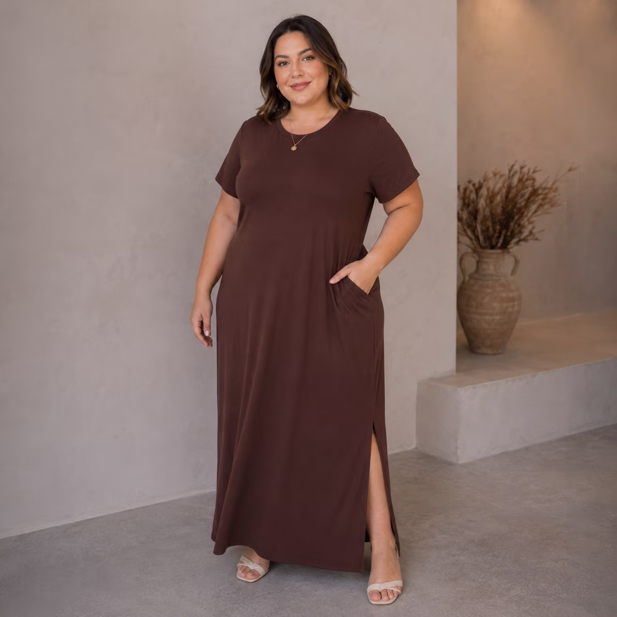 Vestido Longo Manga Curta Plus Size Ref VLM-222 Marrom